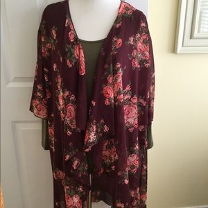 Lularoe Medium Floral Shirley NWOT